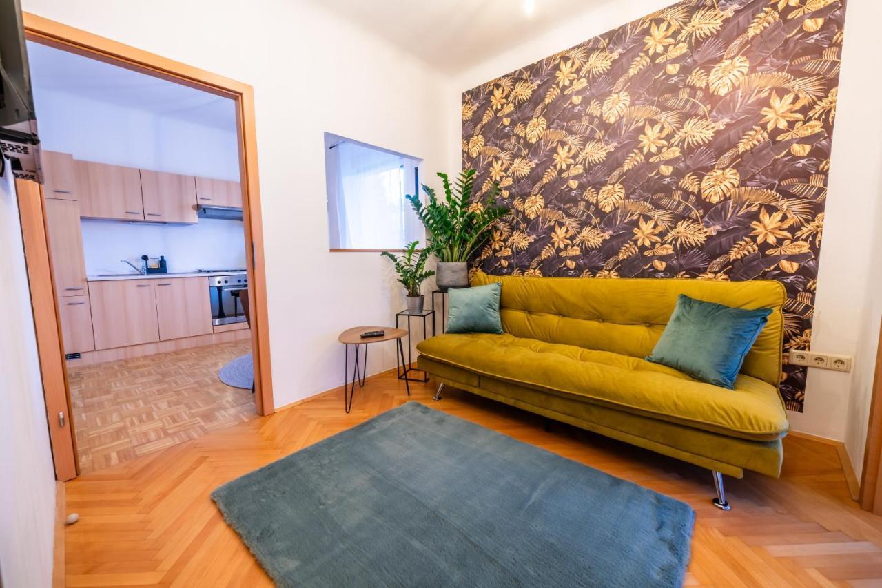Modernes Appartement Graz Luaran gambar